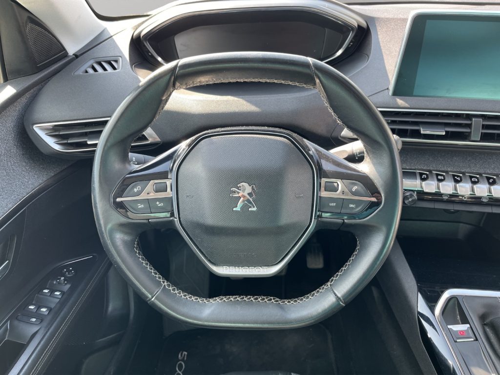 PEUGEOT 5008 BlueHDi 130 S&S Active - 11