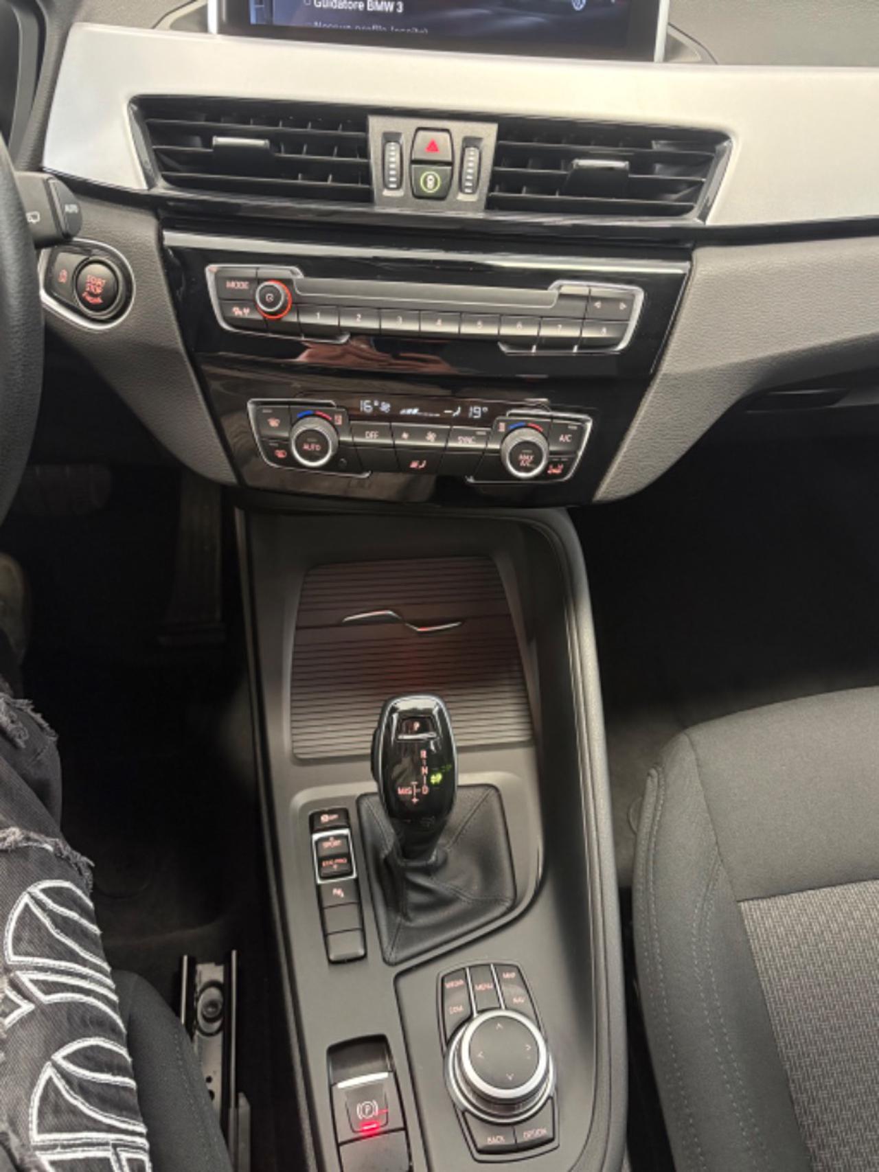 BMW X1 sDrive18d Business Advantage - 14