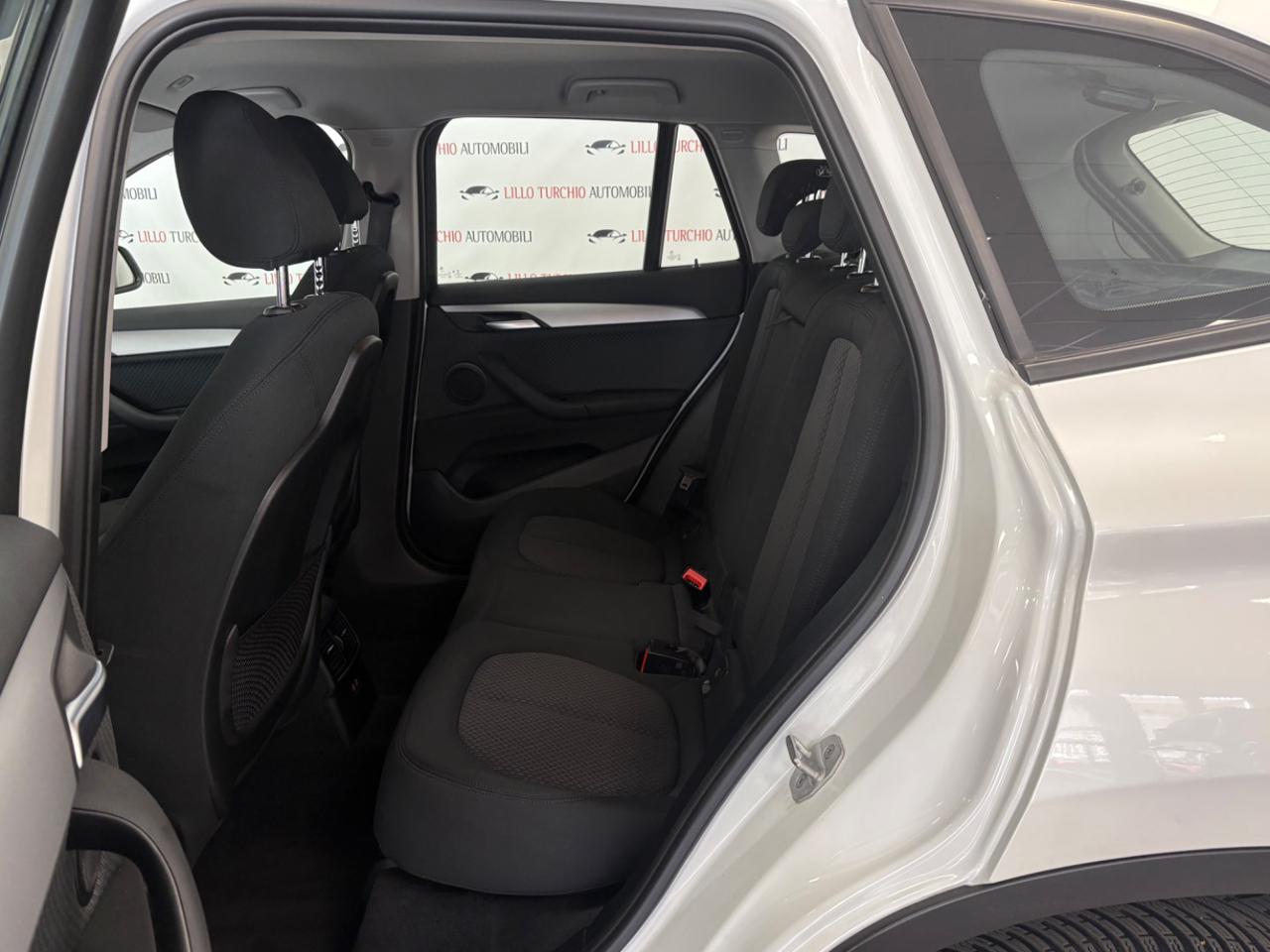 BMW X1 sDrive18d Business Advantage - 21