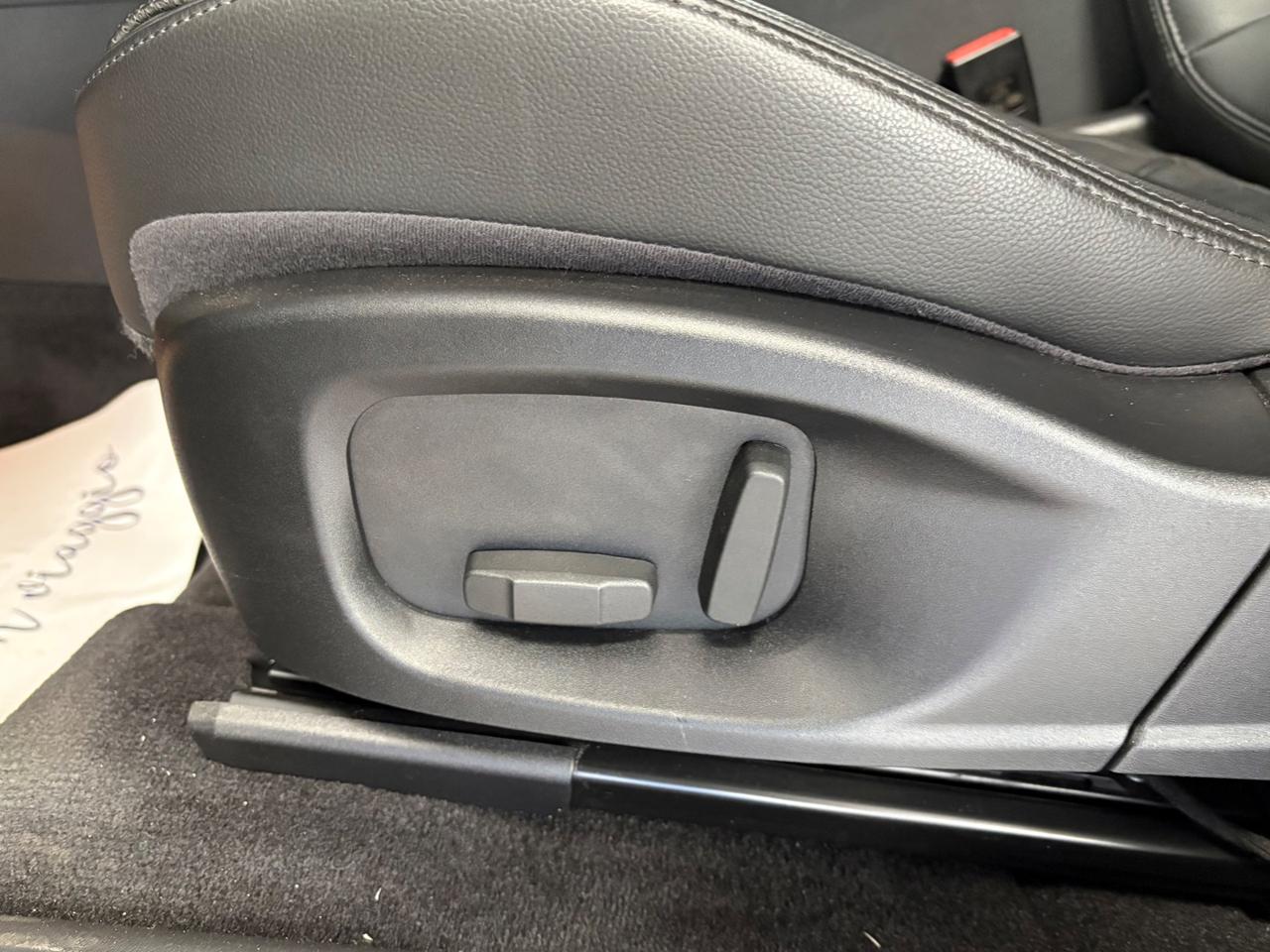 JAGUAR E-Pace 2.0D 150 CV AWD aut. S - 8