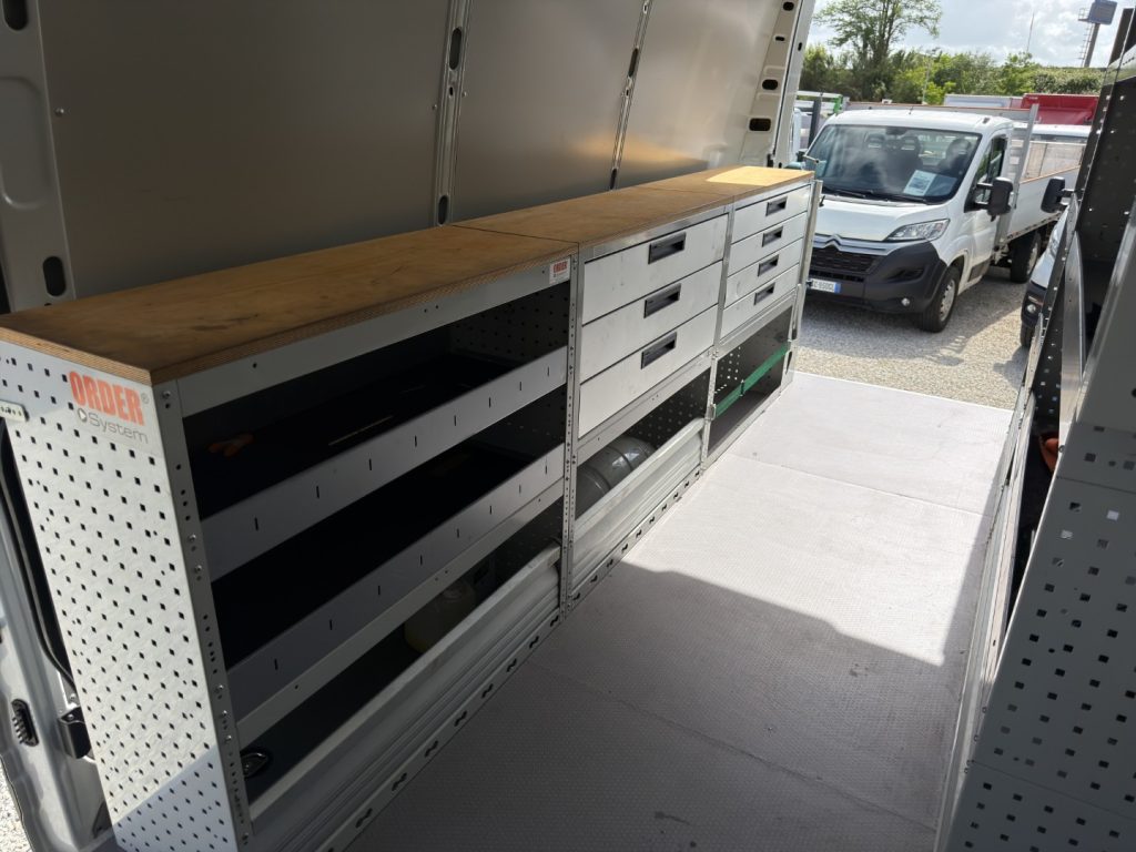 IVECO Daily 60C18 OFFICINA MOBILE - 17