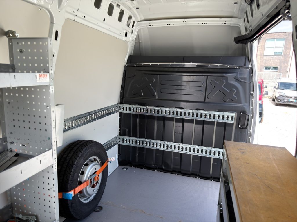IVECO Daily 60C18 OFFICINA MOBILE - 18