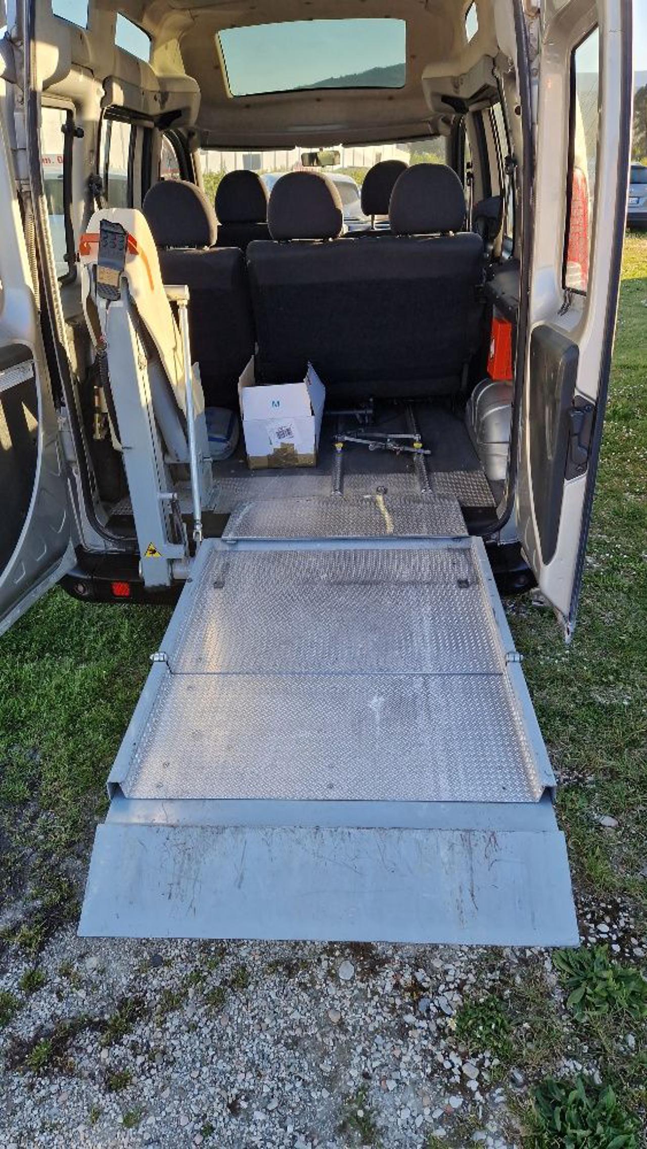 FIAT Doblo Doblò 1.9 MJT 120 CV TRASPORTO DISABILI TETTO ALTO - 10