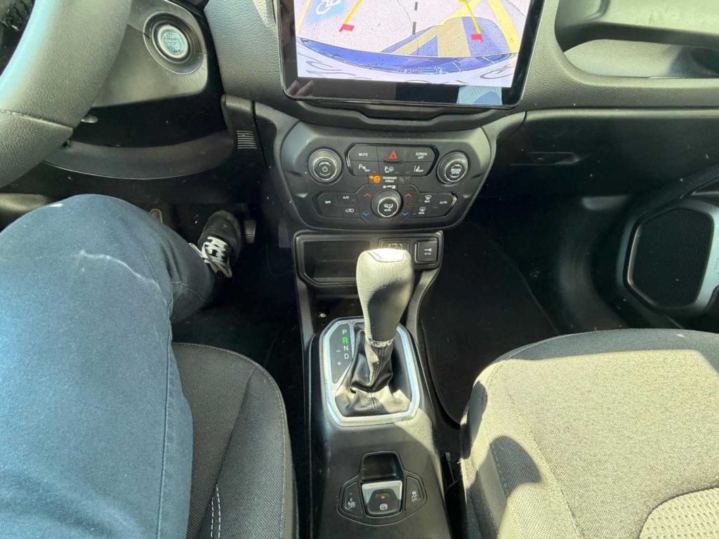 JEEP Renegade 1.5 Turbo T4 MHEV Summit - 17