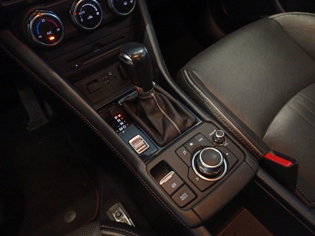 MAZDA CX-3 2.0 Exceed i-Activsense Technology e Leather - 13