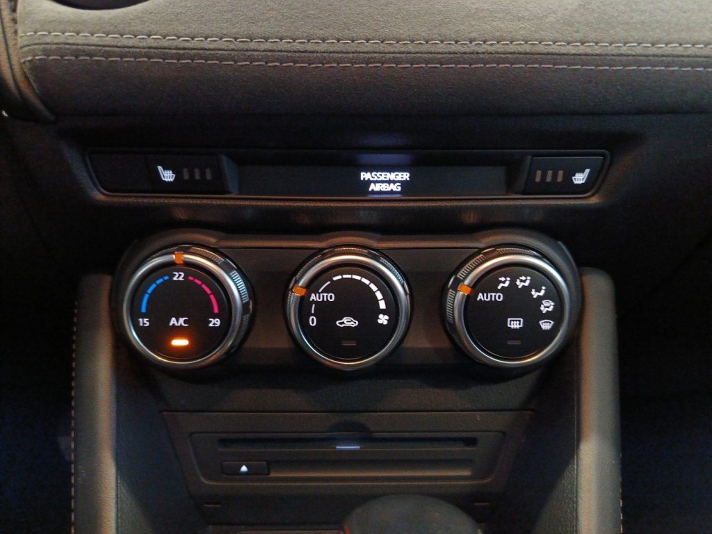 MAZDA CX-3 2.0 Exceed i-Activsense Technology e Leather - 14