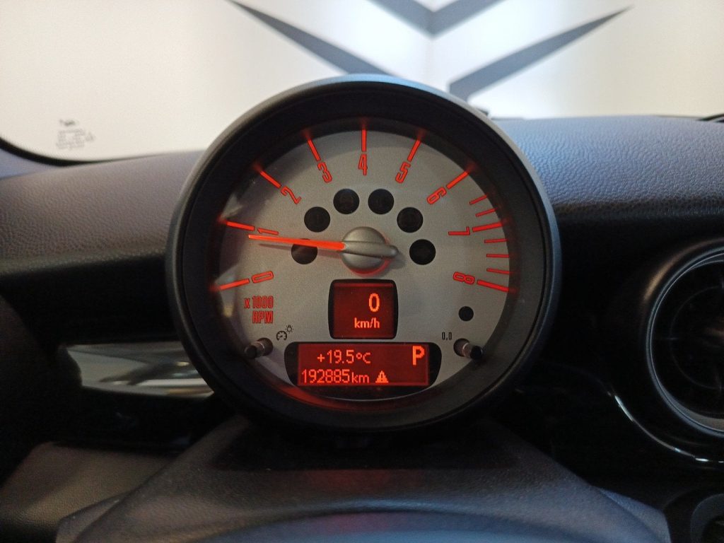 MINI One Mini 1.6 One s/clima 98cv - 11