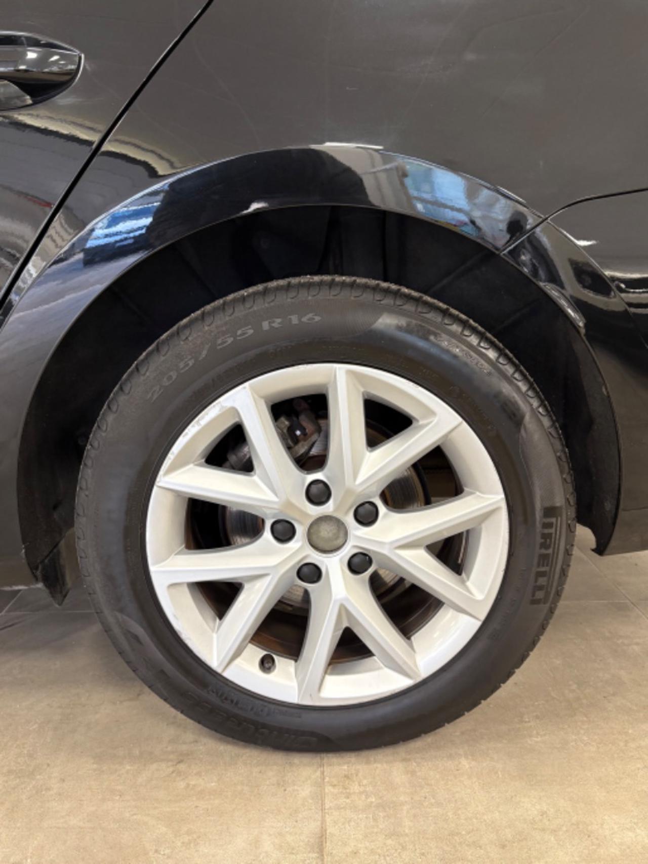 SEAT Leon 2.0 TDI Style 116 CV IVA ESPOSTA - 18