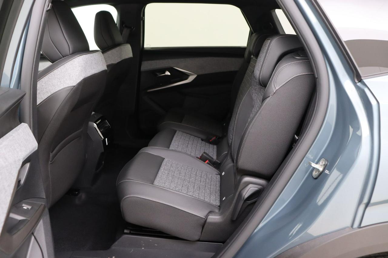 PEUGEOT 5008 Hybrid 145 e-DCS6 Allure - 14