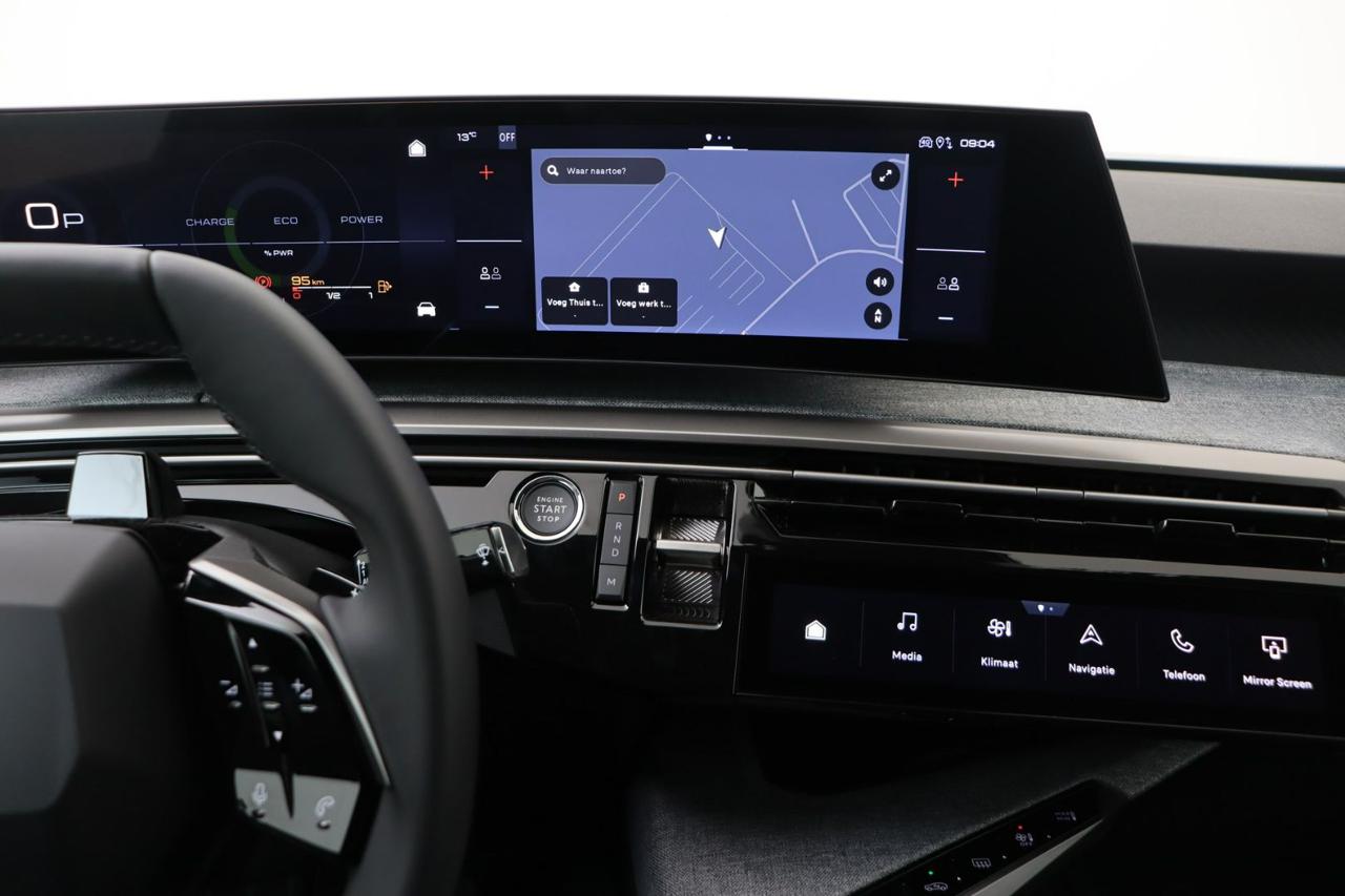 PEUGEOT 5008 Hybrid 145 e-DCS6 Allure - 9