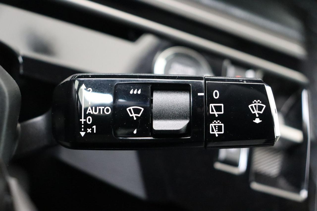 PEUGEOT 5008 Hybrid 145 e-DCS6 Allure - 15