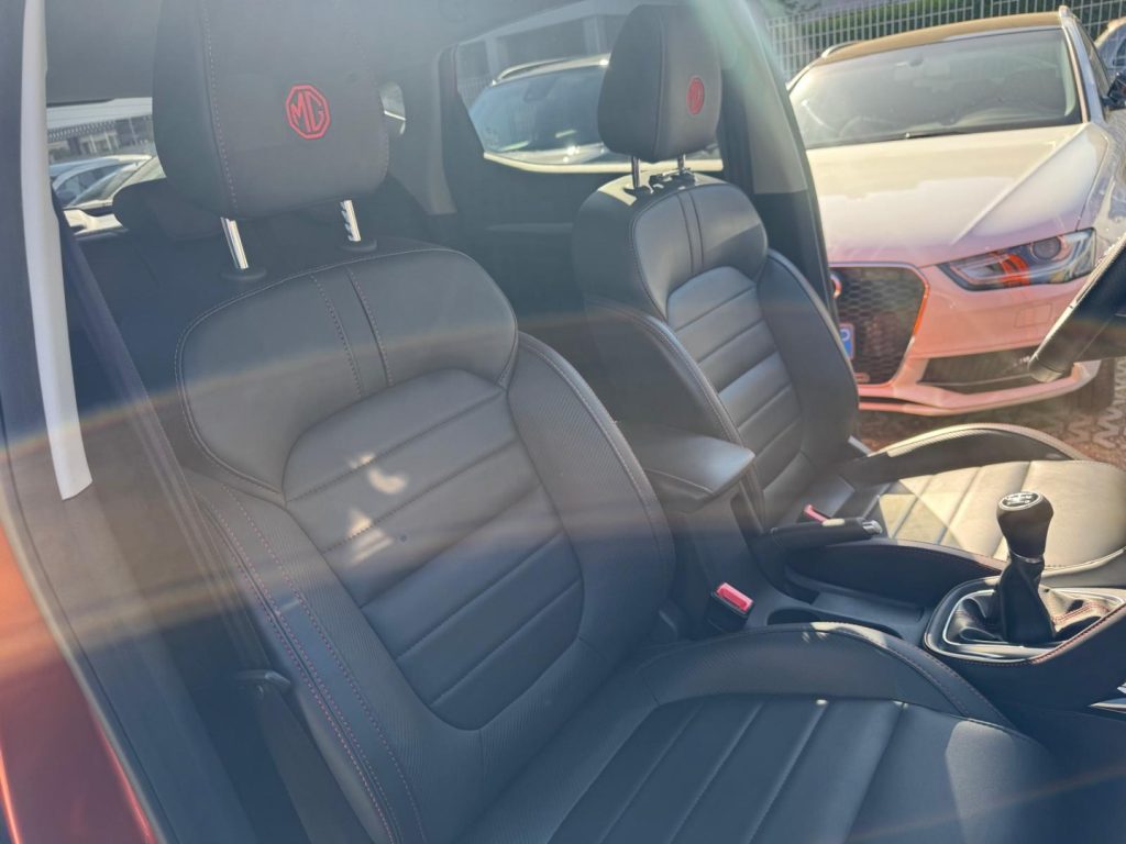 MG ZS 1.5 VTi-tech LUXURY - 19