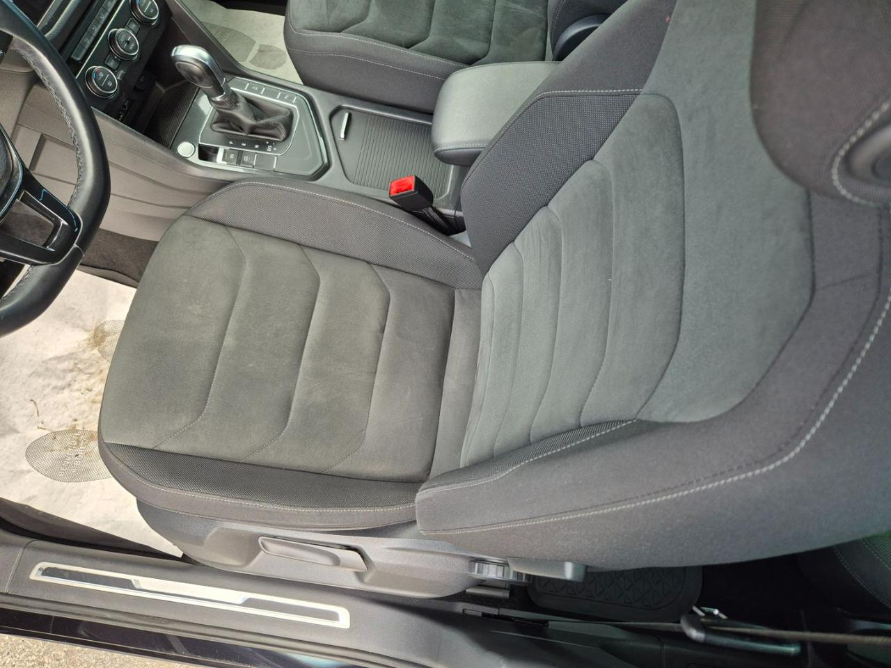 VOLKSWAGEN Tiguan 2.0 TDI SCR DSG Advanced BlueMotion Technology - 11