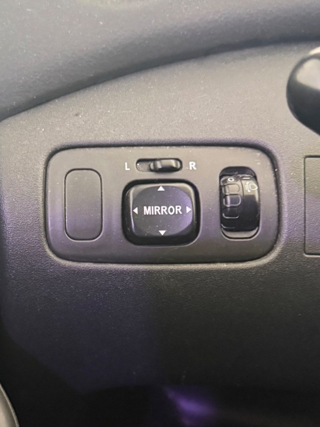 TOYOTA Yaris 1.0i 16V cat 3 porte Sol Blue - 13