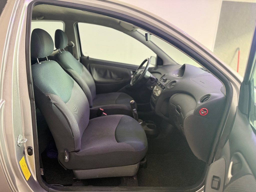 TOYOTA Yaris 1.0i 16V cat 3 porte Sol Blue - 5