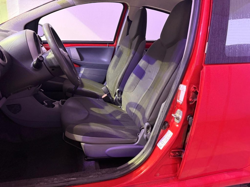 TOYOTA Aygo 1.0. 12V VVT-i 5 porte Deep Ocean Connect - 14