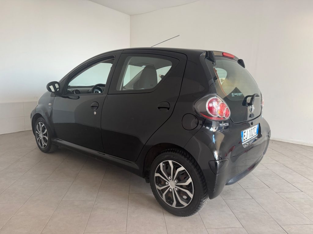 TOYOTA Aygo 1.0 12V. VVT-i 5 porte - 7