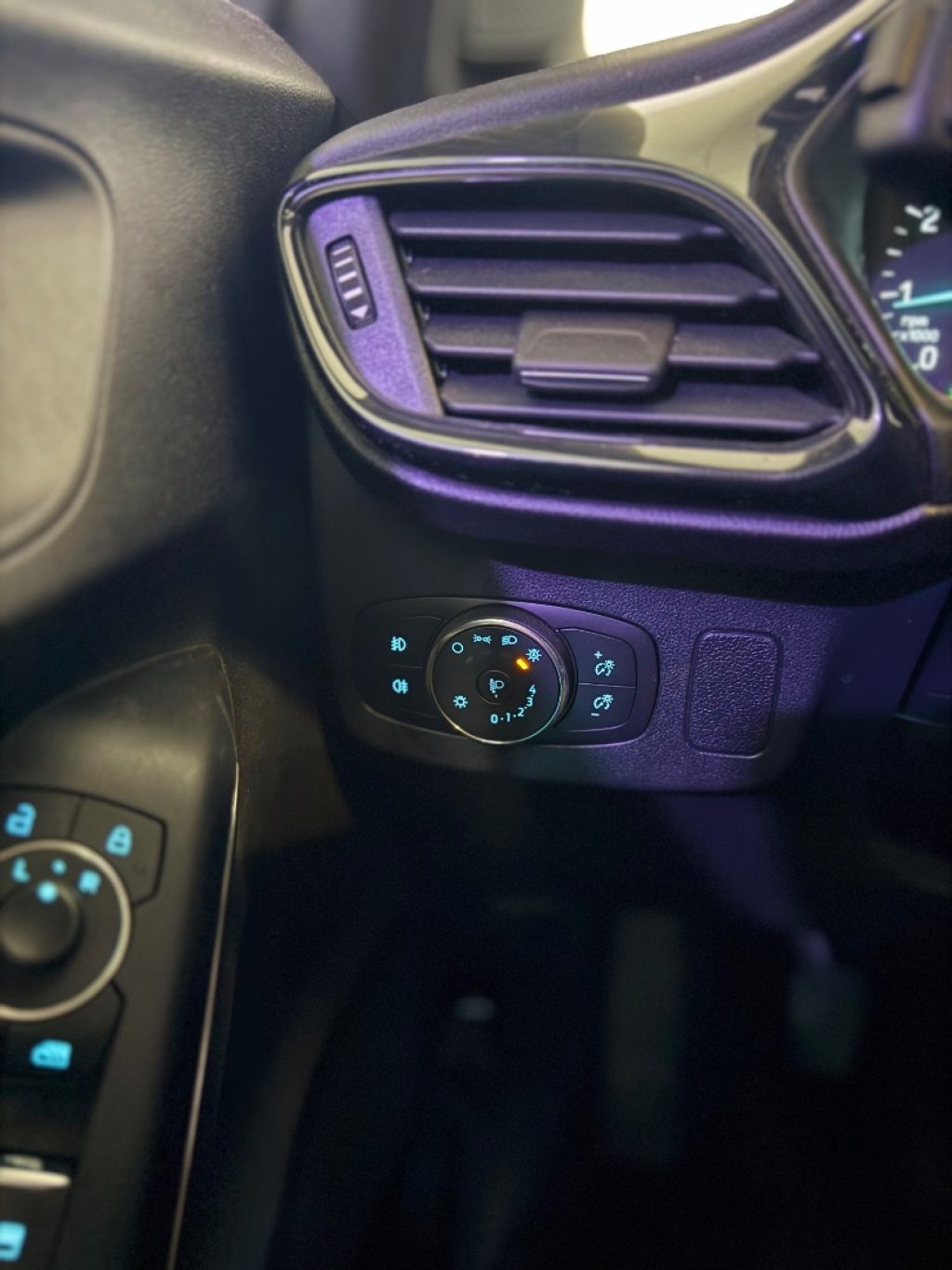 FORD Puma 1.0 EcoBoost Hybrid 125. CV S&S ST-Line X - 3