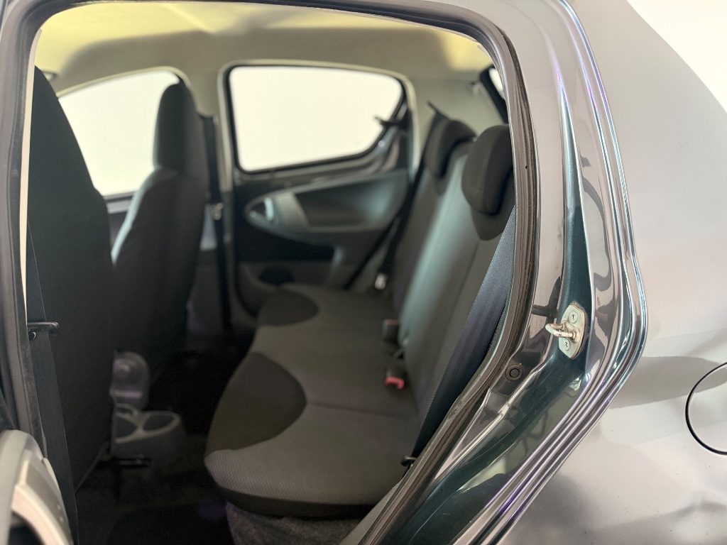 TOYOTA Aygo 1.0 12V VVT-i 5 porte Sol - 6