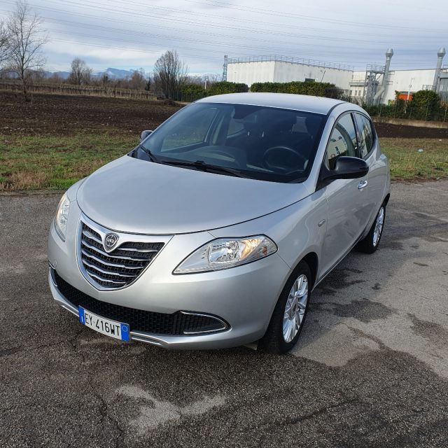LANCIA Ypsilon Argento metallizzato