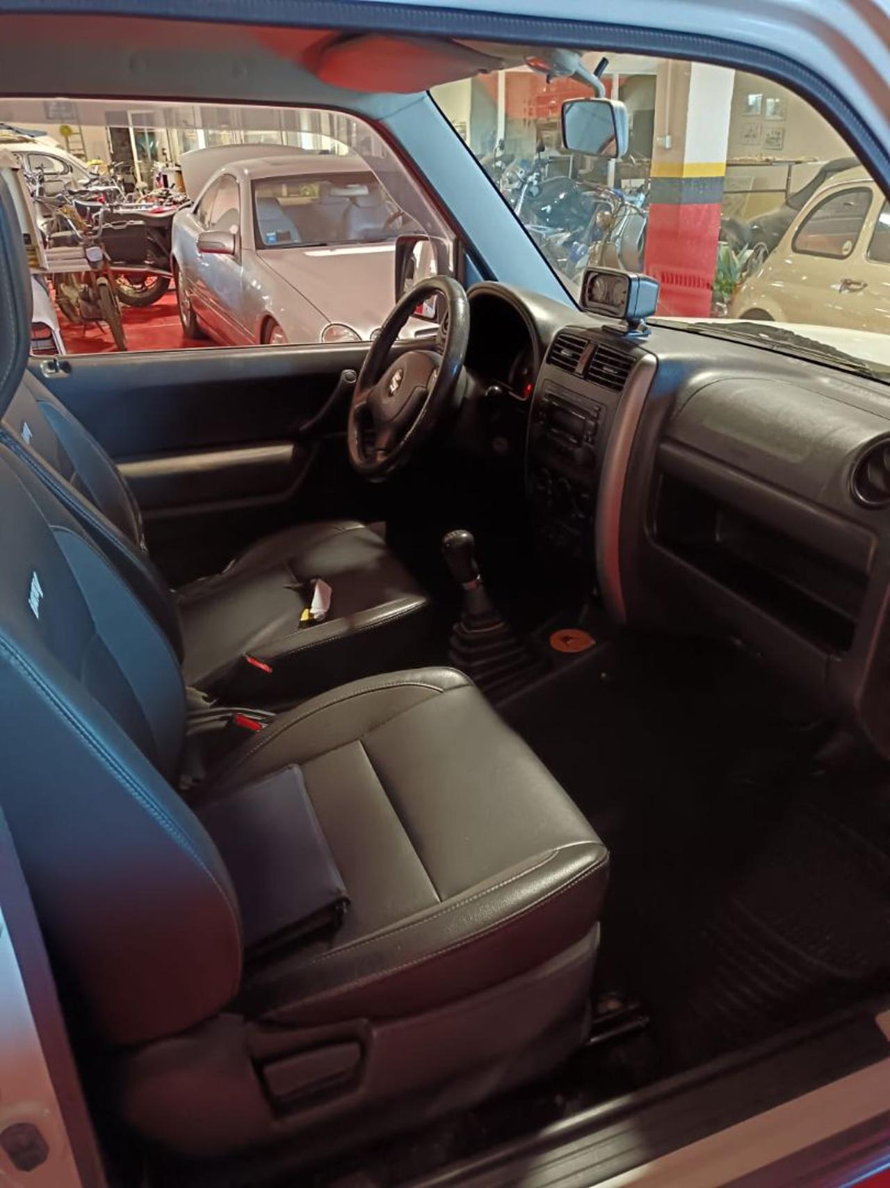 SUZUKI Jimny 1.3 4WD - 8