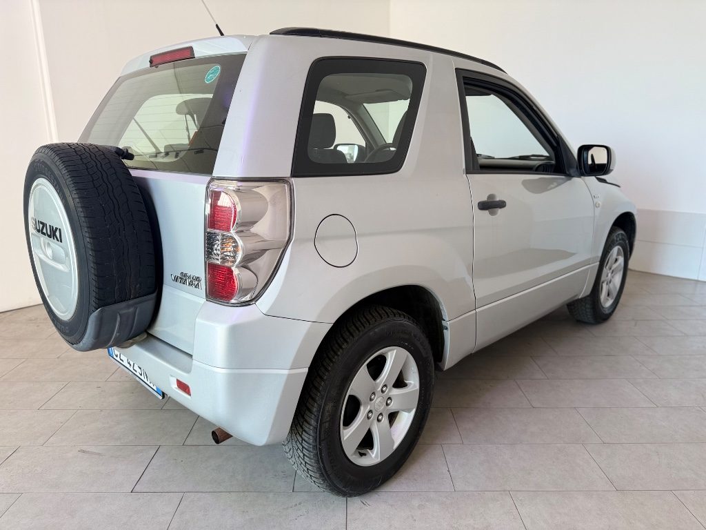 SUZUKI Grand Vitara 1.6 16V 3 porte - 11