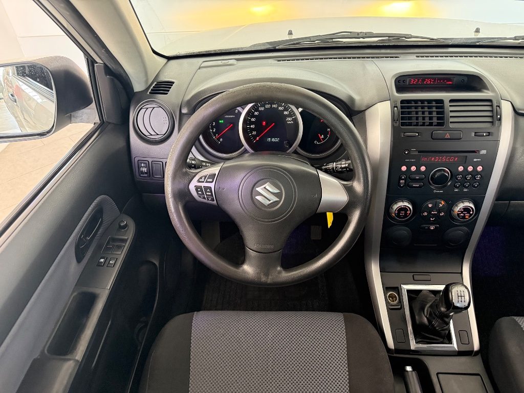 SUZUKI Grand Vitara 1.6 16V 3 porte - 13