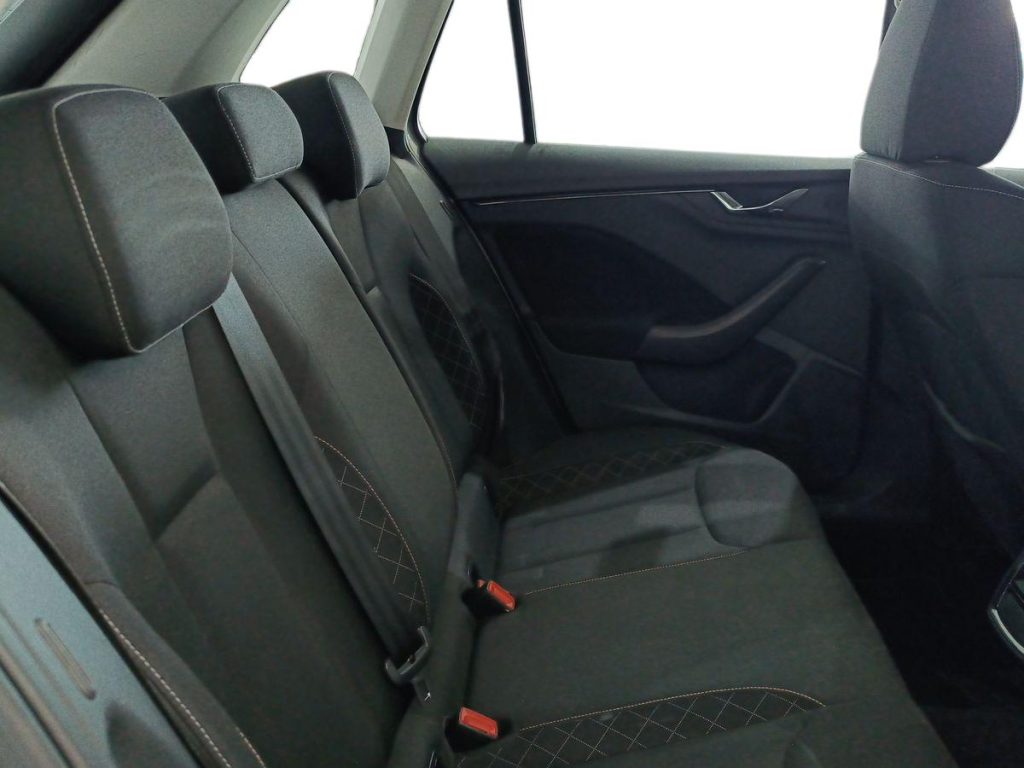 SKODA Kamiq 1.0 G-Tec Ambition - 11