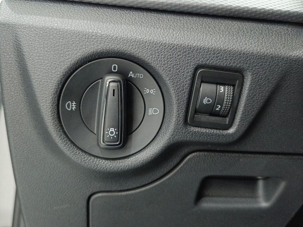 SKODA Kamiq 1.0 G-Tec Ambition - 19