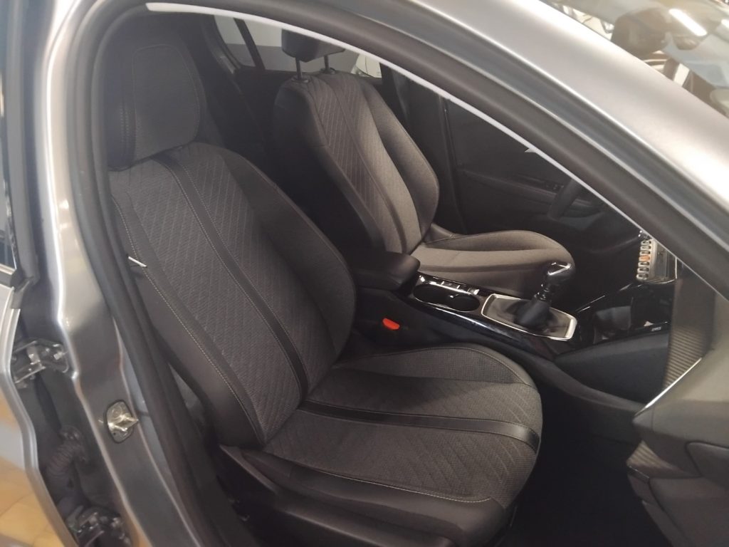 PEUGEOT 208 100 CV 5 porte Allure Puretech - 13