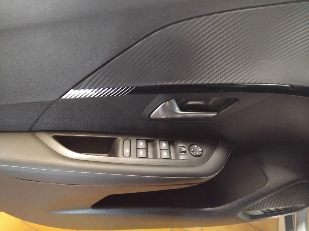 PEUGEOT 208 100 CV 5 porte Allure Puretech - 16