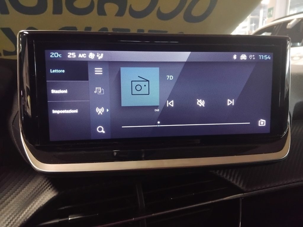 PEUGEOT 208 100 CV 5 porte Allure Puretech - 22