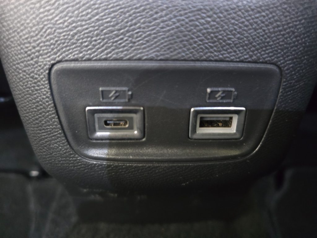 PEUGEOT 2008 PureTech 100 S&S Allure - 23