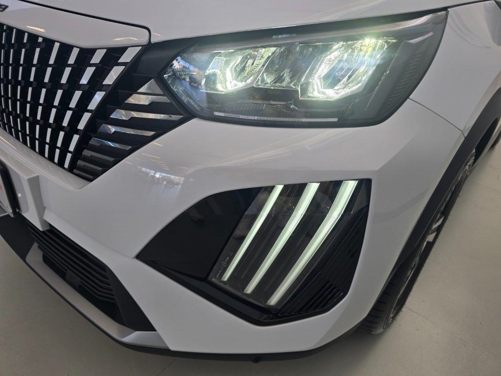 PEUGEOT 2008 PureTech 100 S&S Allure - 25