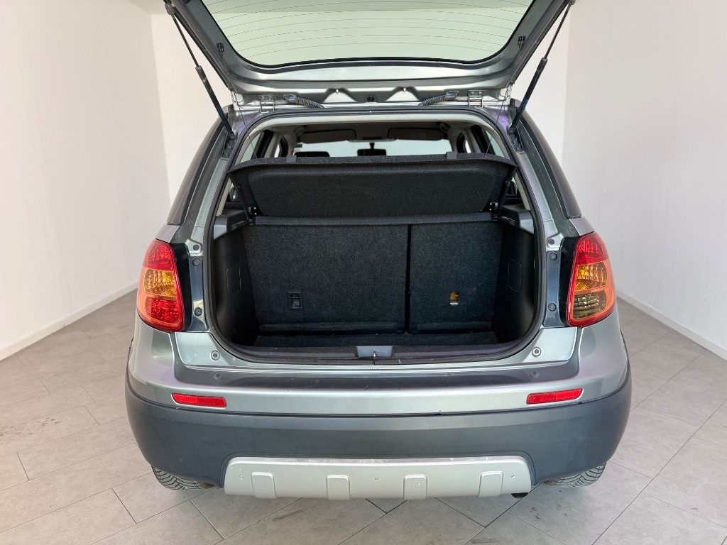 FIAT Sedici 2.0 MJT 16V DPF 4x2 Emotion - 10