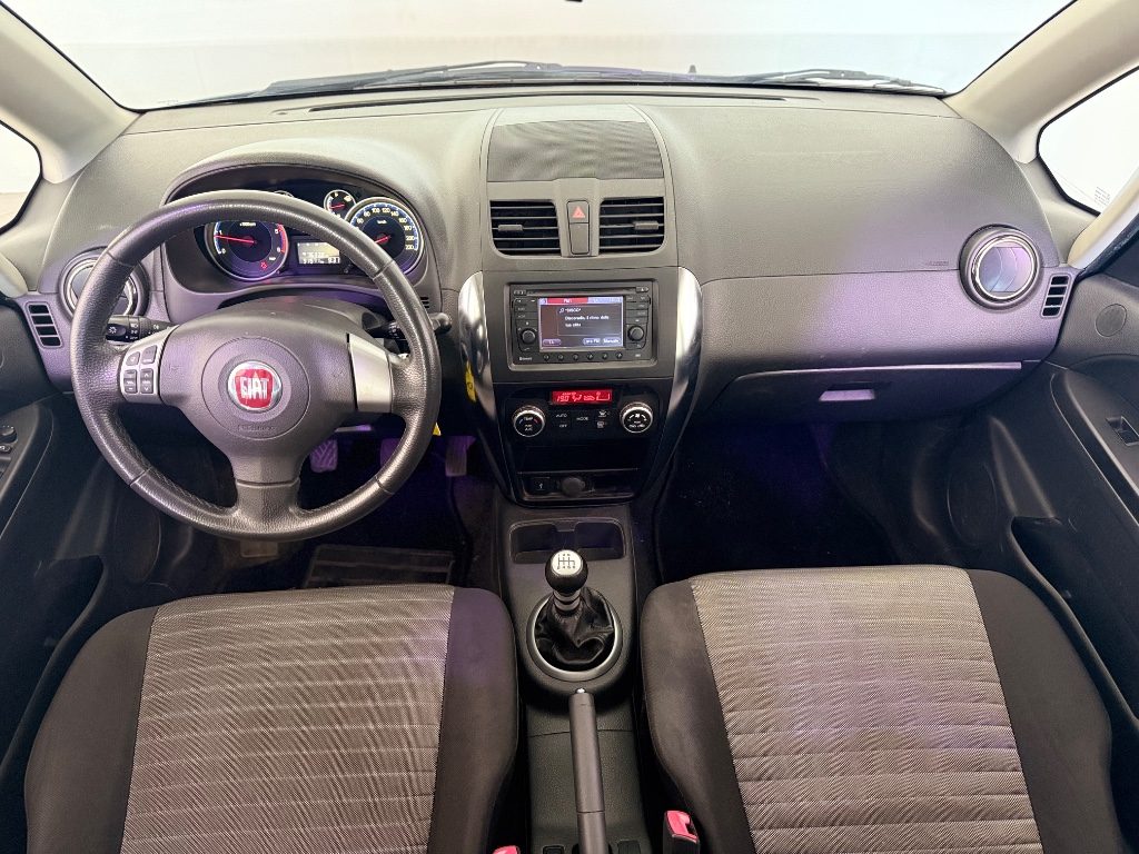 FIAT Sedici 2.0 MJT 16V DPF 4x2 Emotion - 11