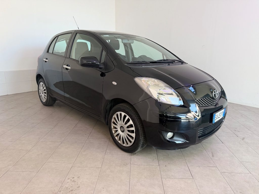 TOYOTA Yaris 1.0 5 p. - 2