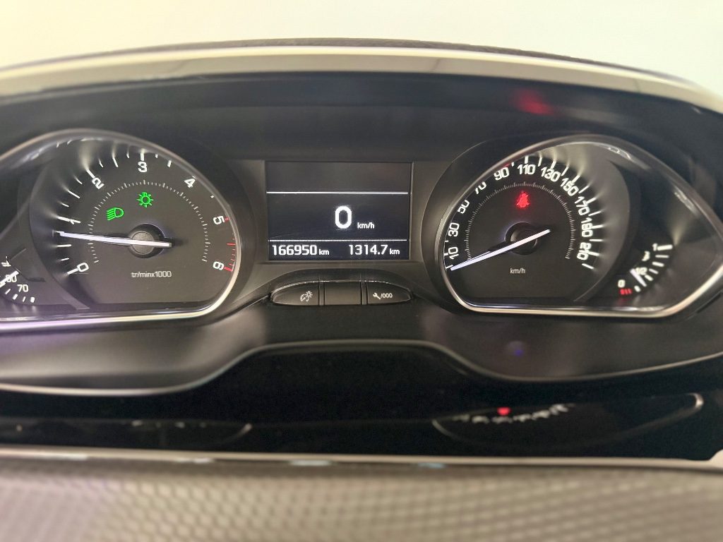 PEUGEOT 208 1° serie BlueHDi 75 5 porte Allure - 21