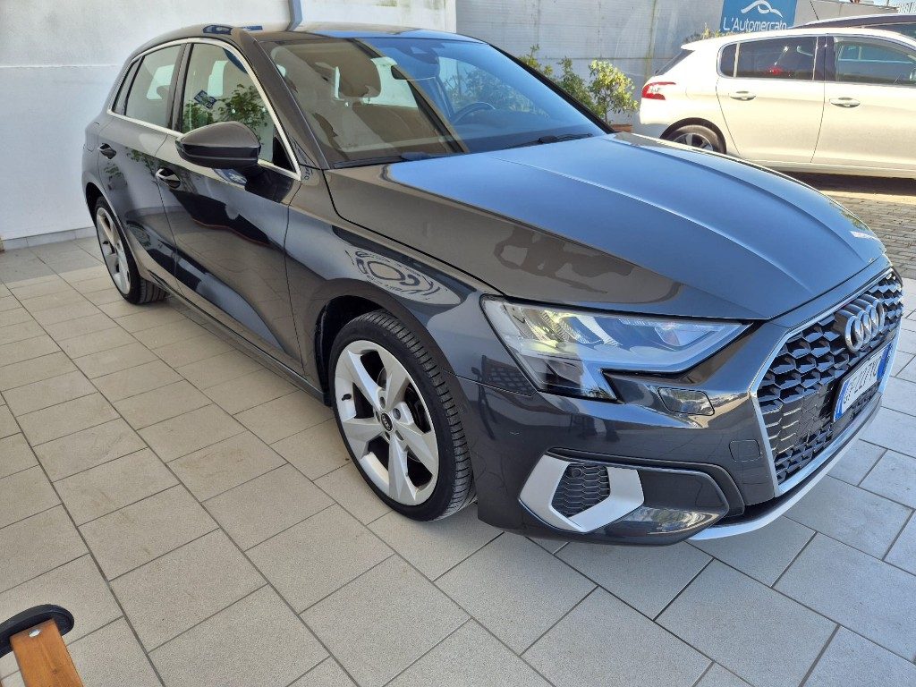 AUDI A3 SPB 30 TDI S tronic Business - 2
