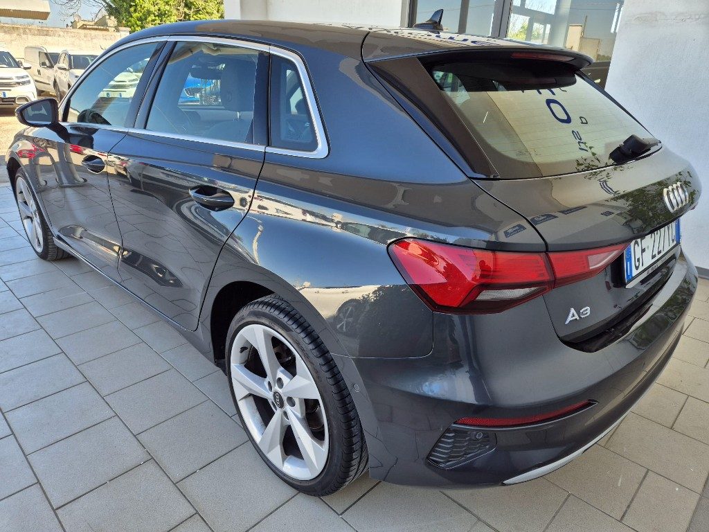 AUDI A3 SPB 30 TDI S tronic Business - 4