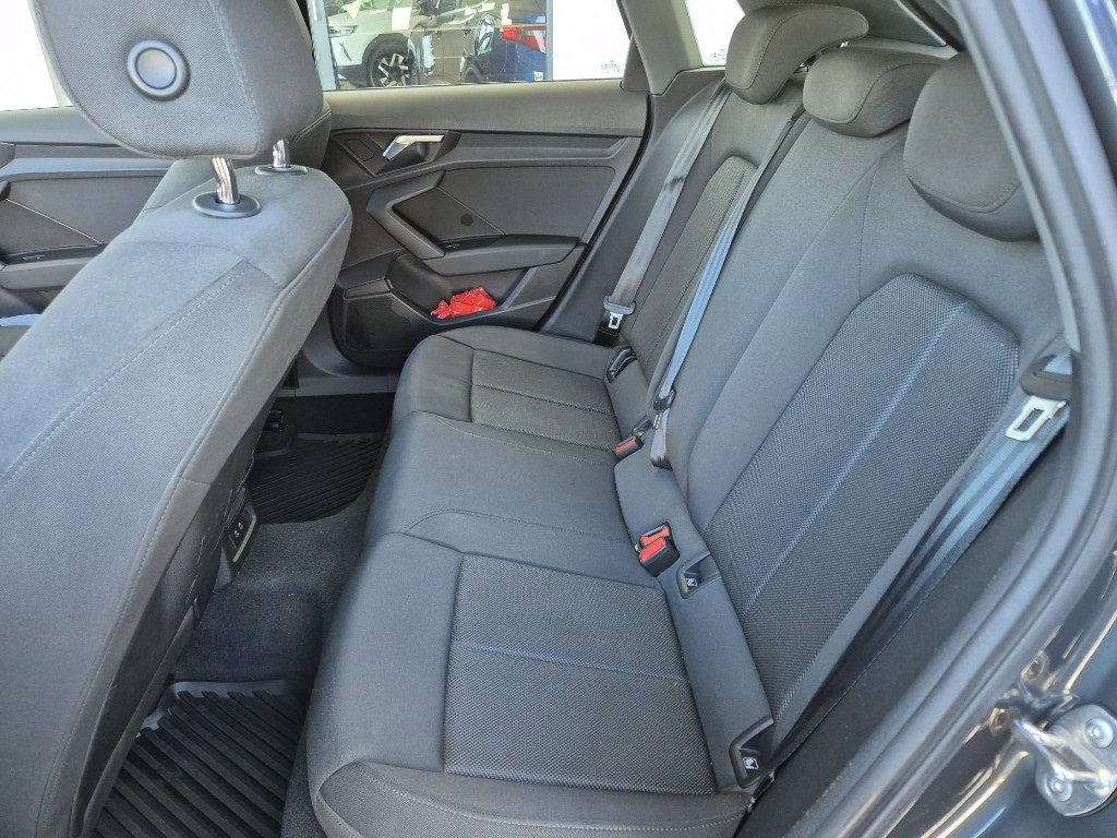 AUDI A3 SPB 30 TDI S tronic Business - 9