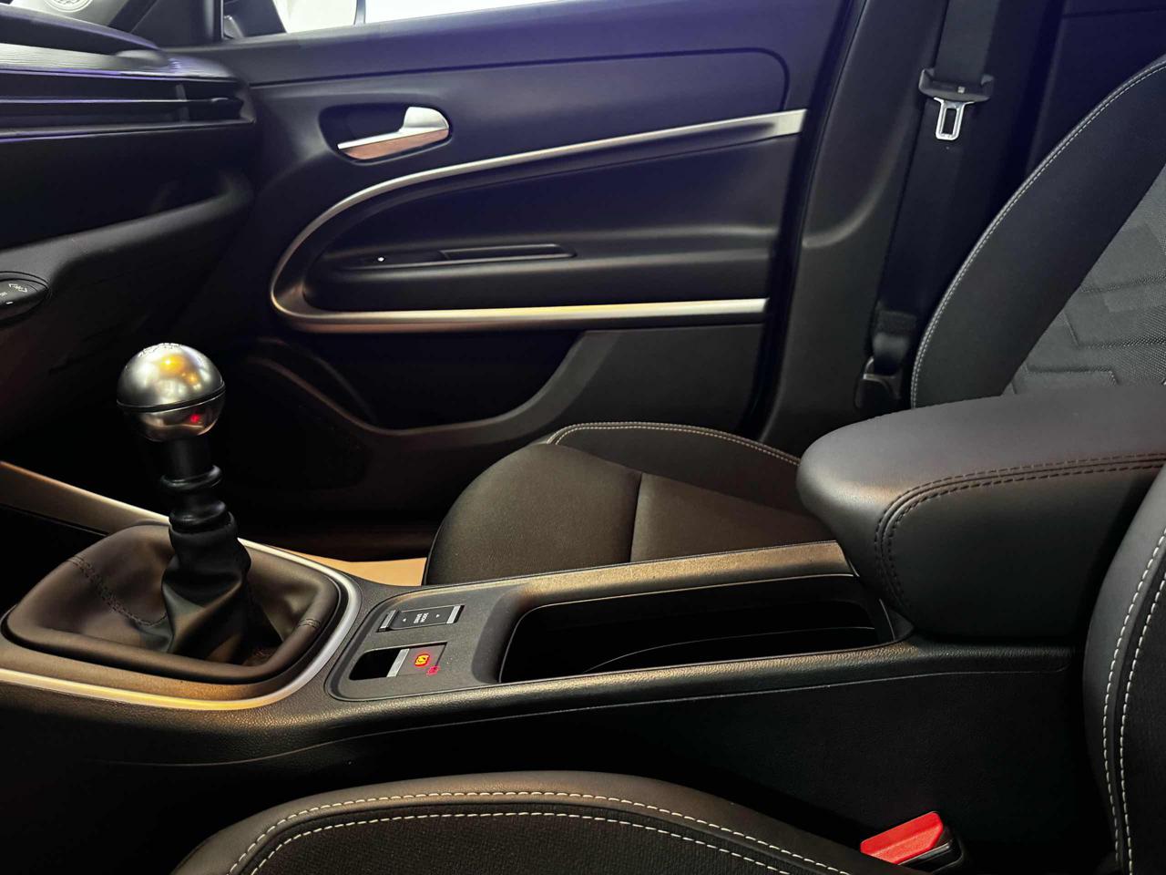 JEEP Avenger 1.2 Turbo 100 CV Altitude - 16