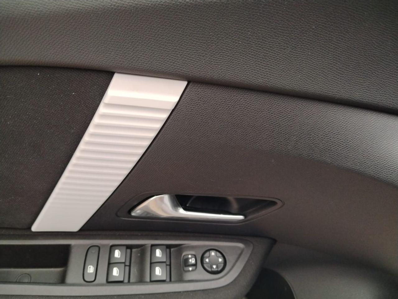 CITROEN C4 PureTech 130 S&S EAT8 Plus - 17