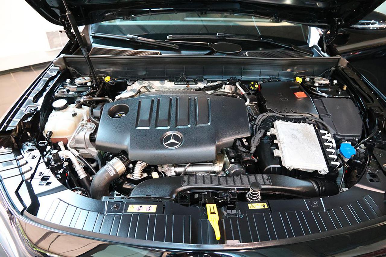 MERCEDES-BENZ GLB 200 d Automatic 4Matic Sport Plus - 11