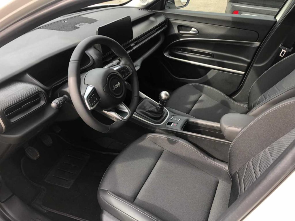 JEEP Avenger 1.2 Turbo 100 CV Altitude - 11