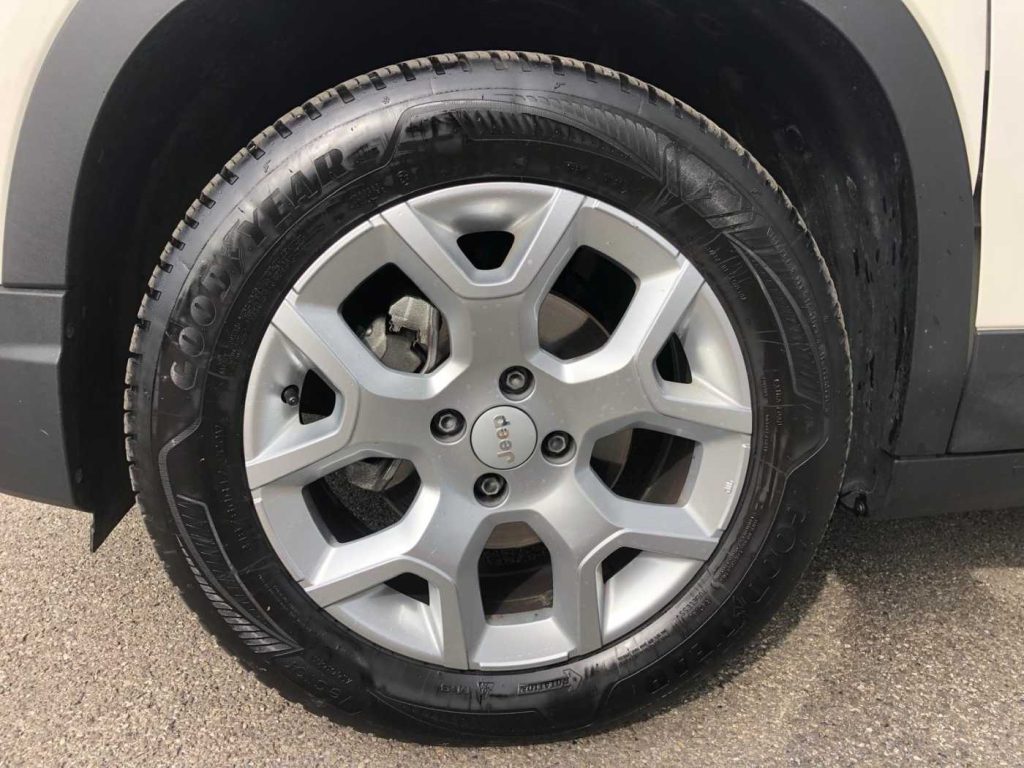 JEEP Avenger 1.2 Turbo 100 CV Altitude - 22