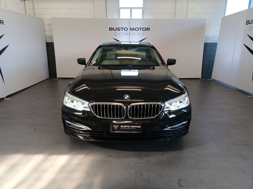 BMW 520 520d Touring Luxury auto - 2