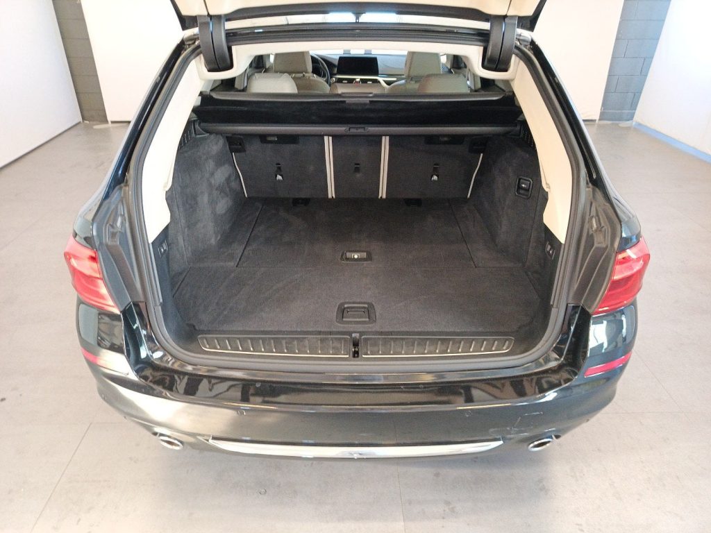BMW 520 520d Touring Luxury auto - 10