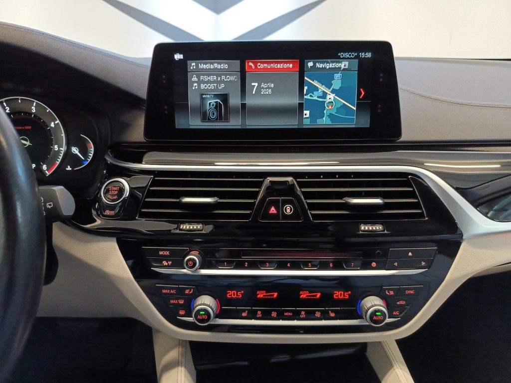 BMW 520 520d Touring Luxury auto - 13