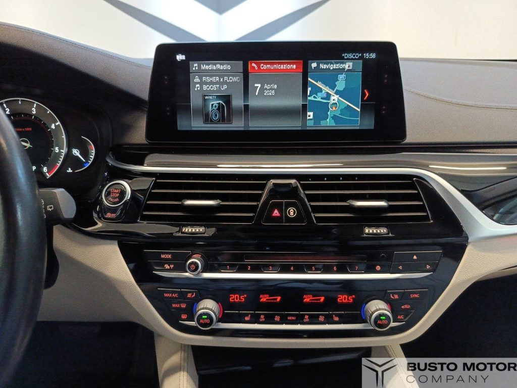 BMW 520 520d Touring Luxury auto PROMO VALIDA CON FINANZIA - 13